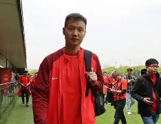 MK体育官网-关于刚刚！上海海港冲刺阶段防线松动加时末段上海久事调整名单以备中超，国际比赛日里昂备战中超的信息