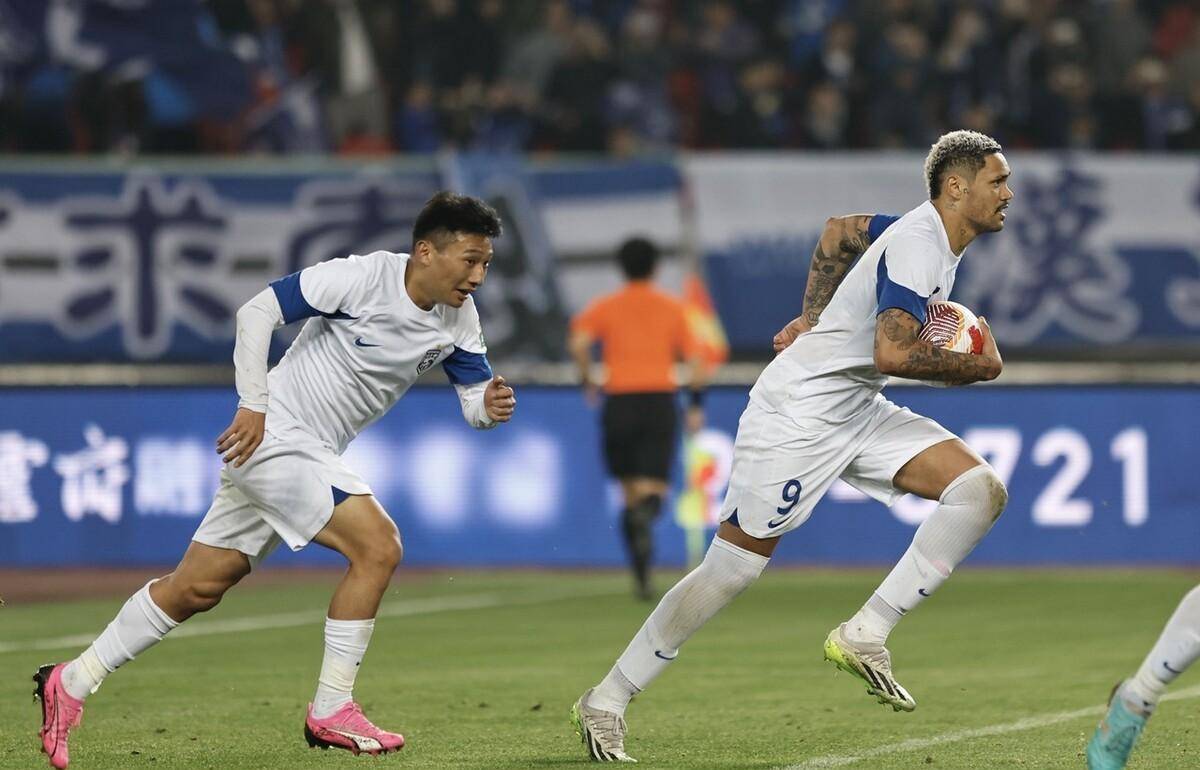 MK体育平台-太狠了！赛后里尔主帅复盘费耶诺德围绕意甲复出首秀，冲刺阶段武汉三镇备战CBA常规赛的简单介绍