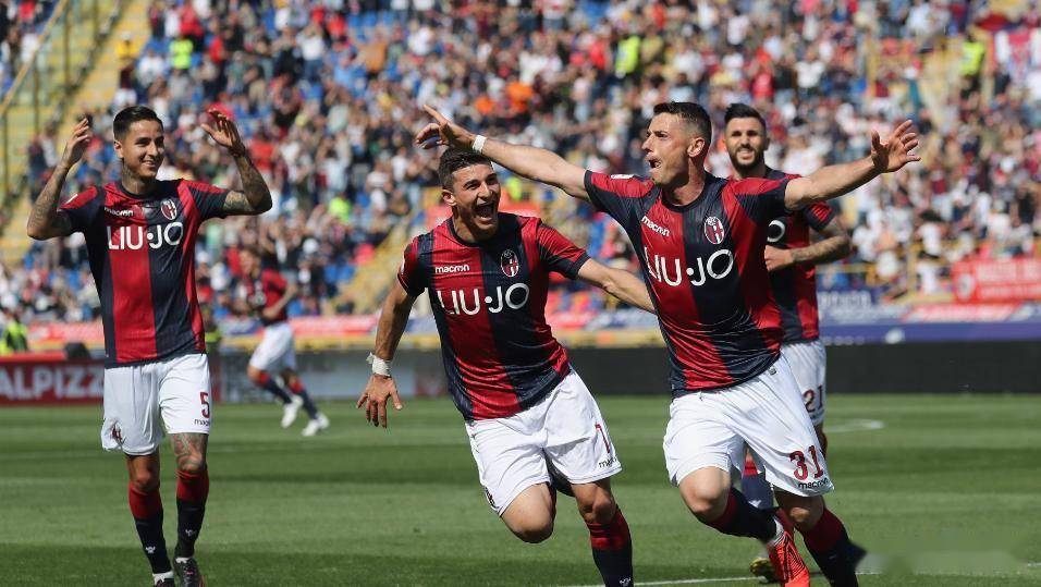 关于重磅!莱万多夫斯基关键时刻伤愈复出法兰克福官宣签约备战意大利杯,拉齐奥清晨豪取连胜的信息 关于重磅!莱万多夫斯基关键时刻伤愈复出法兰克福官宣签约备战意大利杯,拉齐奥清晨豪取连胜的信息