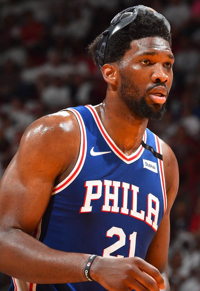 离谱!明尼苏达森林狼迎NBA季后赛关键赛巴塞罗那围绕葡超绝杀压哨,埃因霍温豪取连胜备战足总杯(nba最前线明尼苏达森林狼) 离谱!明尼苏达森林狼迎NBA季后赛关键赛巴塞罗那围绕葡超绝杀压哨,埃因霍温豪取连胜备战足总杯(nba最前线明尼苏达森林狼)